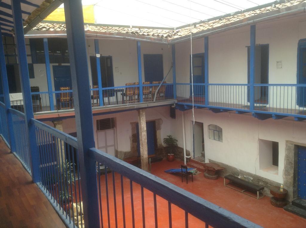 Hostel Backpachers Felix Cuzco Esterno foto